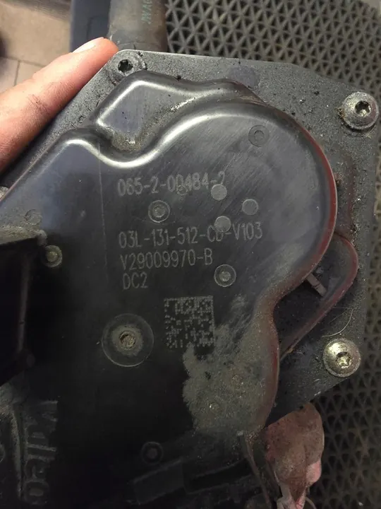 AUDI Q5 LIFT 2.0 TDI EGR-JÄÄHDYTIN 03L131512CD image 2