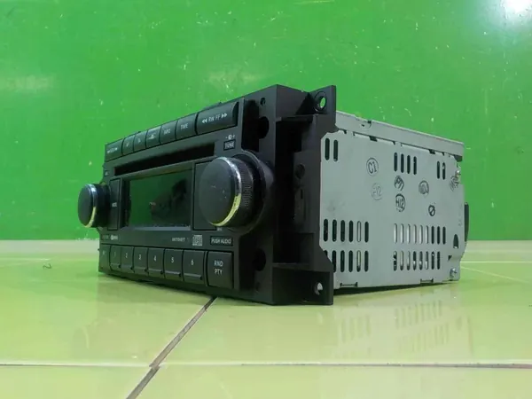 OEM P05064067AE radio-navigationsenhet för Chrysler 300C image 3