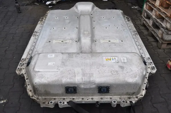 Bateria BMW OEM 8740408 232Ah 80 kWh Usada image 3