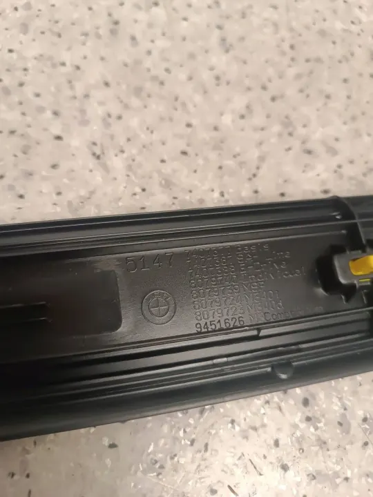 Protector de umbral BMW G80 G81 OEM 9451626 - Usado image 4