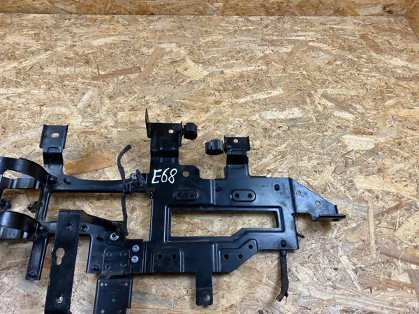 Support de fixation J9D3-19F652-AC pour Jaguar I-Pace image 3