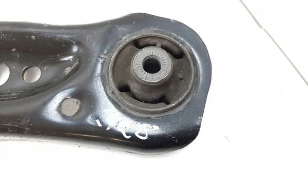 2016 Skoda Octavia Mk3 (5E) Braccio anteriore inferiore image 4