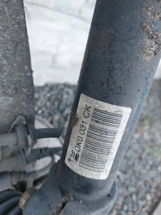 MacPherson Sinistro A4 8K A5 8T Lift OEM image 6