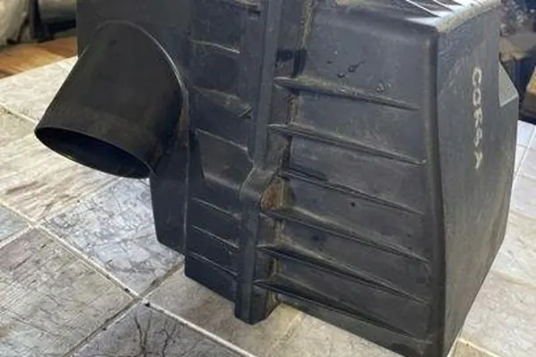 Ilmansuodattimen kotelo OPEL CORSA C 1.2L bensiini 55557185 image 4