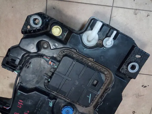 TANQUE ADBLUE PEUGEOT 508 LIFT. ORIG.* image 2