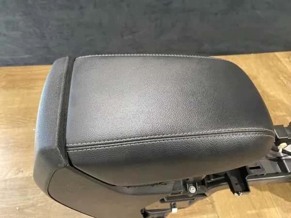 Middenconsole armsteun Ford Kuga MK2 OEM FAH13415 image 3