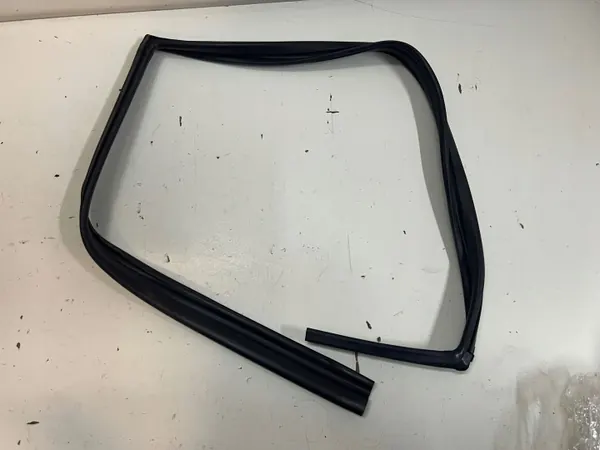 Junta porta traseira direita Kia Rio III OEM KRH8391 image 6