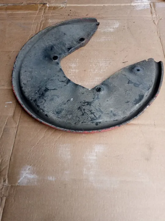 Audi A4 B7 Bakre vänstra bromsskivskydd 4F0615611 image 6