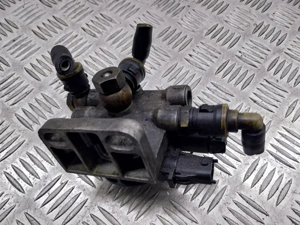 Bränslefilterbas OEM för Alfa Romeo 166 2.4 JTD image 3