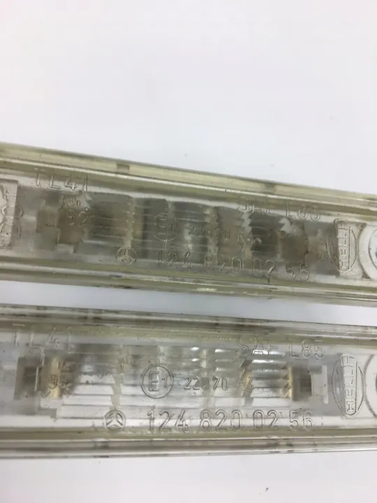 Luz de Placa Mercedes W124 1248200256 image 3