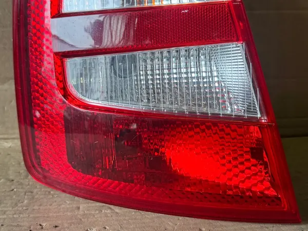 Lámpara Trasera Izquierda Skoda Fabia I 11-A314B 6Y6945257 image 4