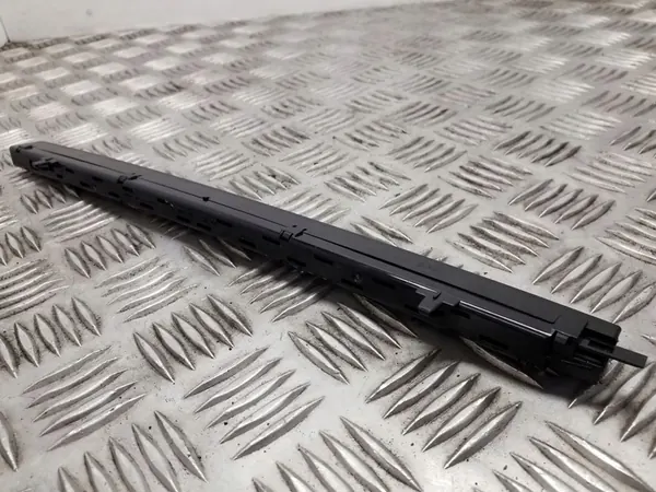 Takavalaisin Skoda Superb B8 2017 1Z5945097B image 5