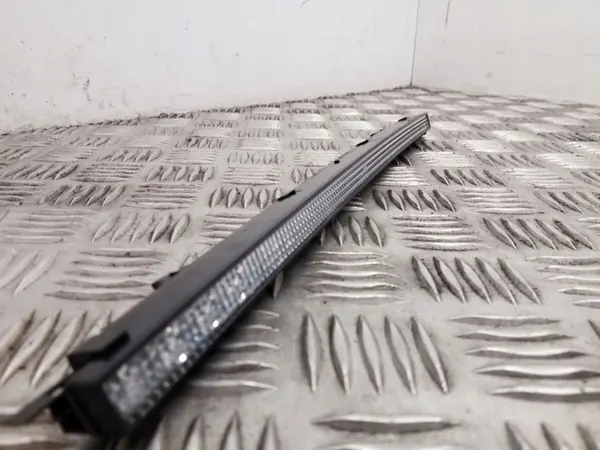 Takavalaisin Skoda Superb B8 2017 1Z5945097B image 6