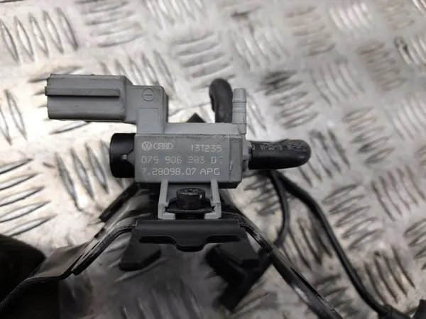 Válvula de vácuo Audi A7 S7 4G 2011 image 3