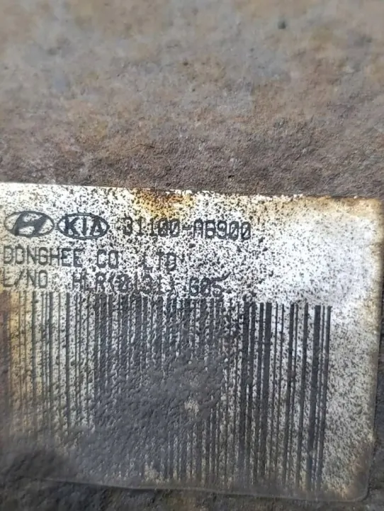 Tanque combustível Hyundai OEM 31100-A6900 - Usado image 3