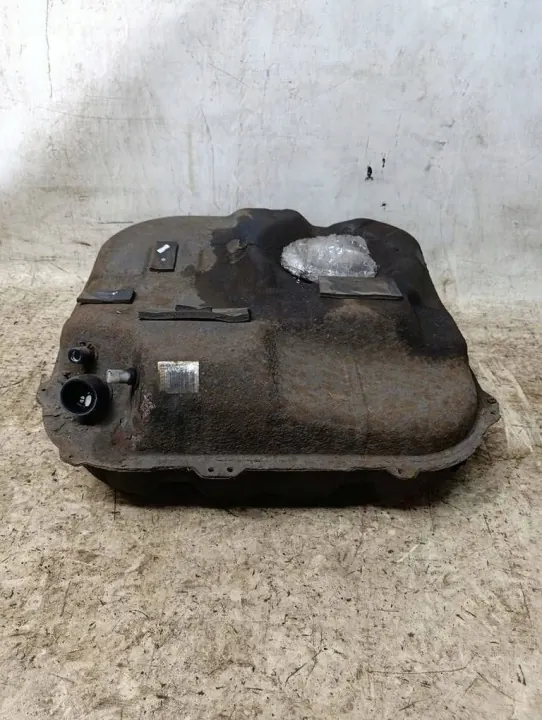 Tanque combustível Hyundai OEM 31100-A6900 - Usado image 4