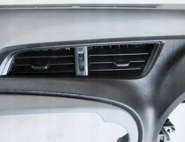Toyota Yaris III 2011-2014 instrumentpanel OEM 12429957163 image 3