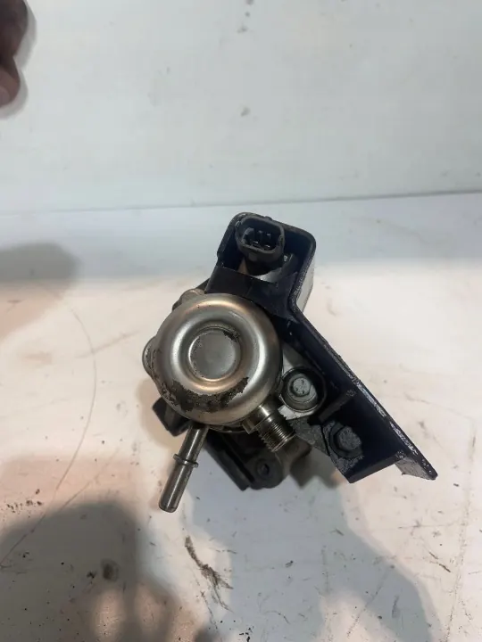 Pompe à injection Volvo S60 OEM AG9g9a413bd image 4