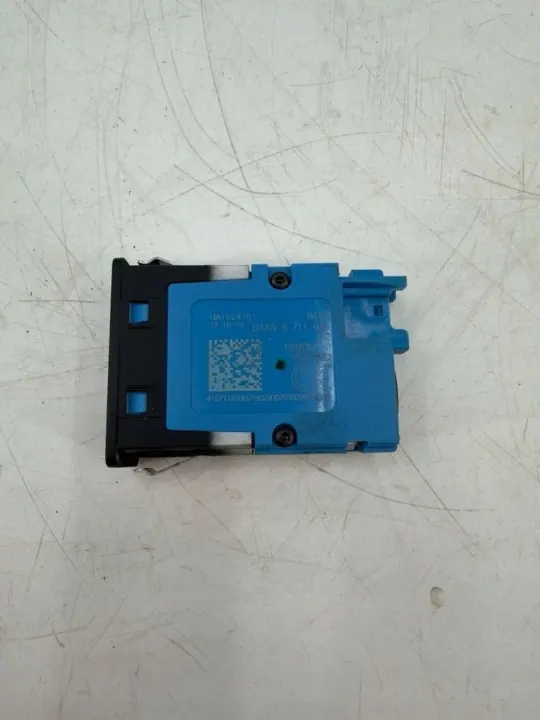 Prise USB BMW OEM 529701 pour Série 3 G20 G21 image 9