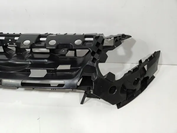 Ford Connect OEM Puskurin Kiinnitysvahvistus Etu image 6