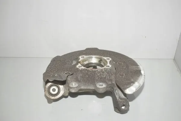 OEM 6861138 Taka-Oikea Pyörännavetta BMW 5 Touring image 2