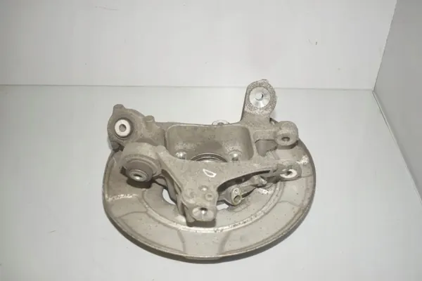 OEM 6861138 Taka-Oikea Pyörännavetta BMW 5 Touring image 3