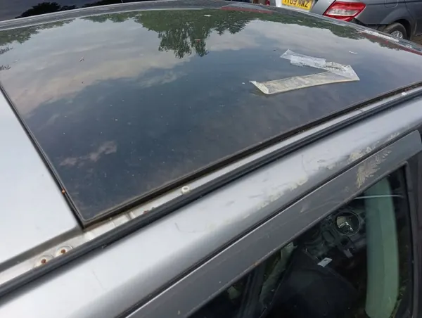 Gebrauchtes Nissan OE Glas-Schiebedach OEM AMD77525 image 3
