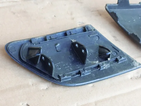 VW GOLF V KOMBI JETTA A5 Tappo Lavaggio Sinistro Anteriore 05- image 3