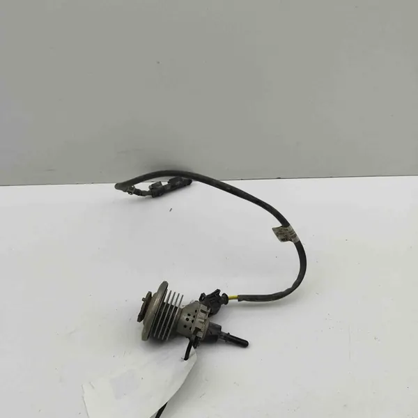 Inyector AdBlue OEM A0005400502 para VW Crafter 2.0L image 2