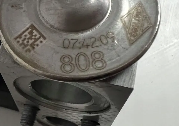 Válvula de expansão A/C BMW OEM 9394286 - Usado image 8