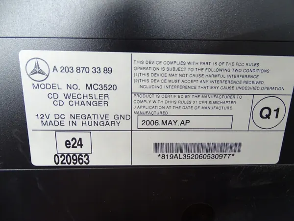 Mercedes CD-wisselaar OEM A2038703389 - Gebruikt image 7