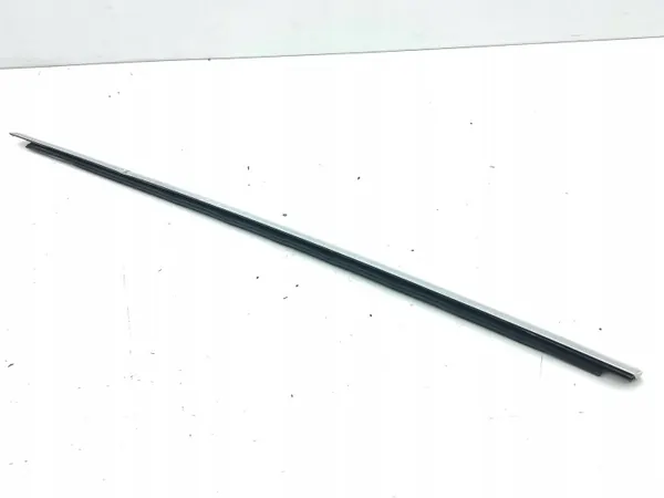 Junta para-brisas dianteiro OEM 1060001641 para Mercedes A W177 image 2