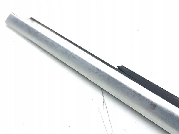 Junta para-brisas dianteiro OEM 1060001641 para Mercedes A W177 image 10