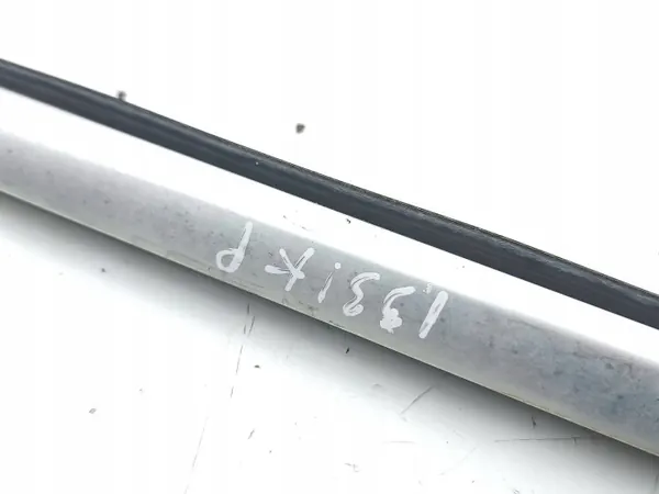 Junta para-brisas dianteiro OEM 1060001641 para Mercedes A W177 image 6