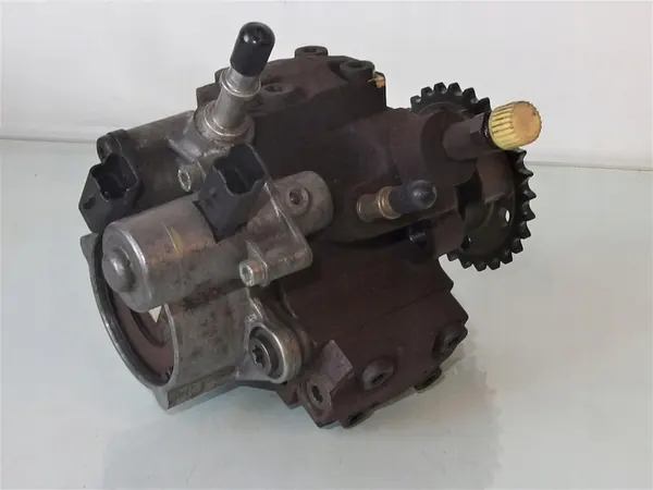 Bomba de inyector 3.2 TDCi Ford Ranger TKE 2018 OEM FB3Q-9B395-AD image 3