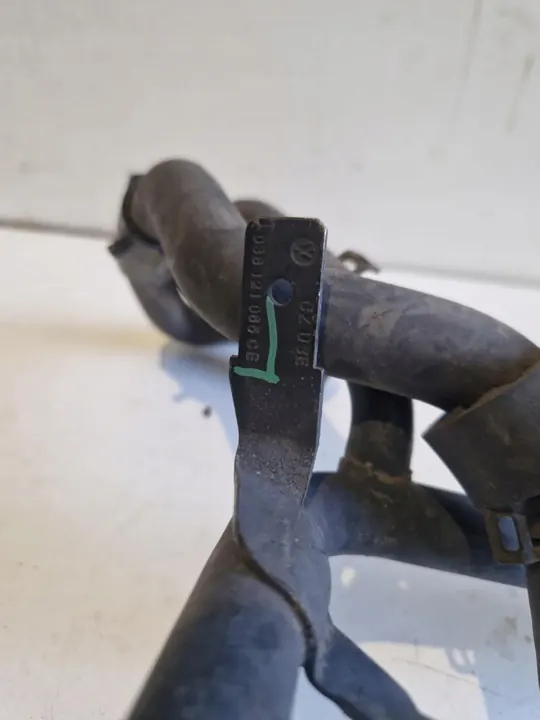 VW Audi Skoda Vesiputki Alkuperäinen OE 038121065CE image 3