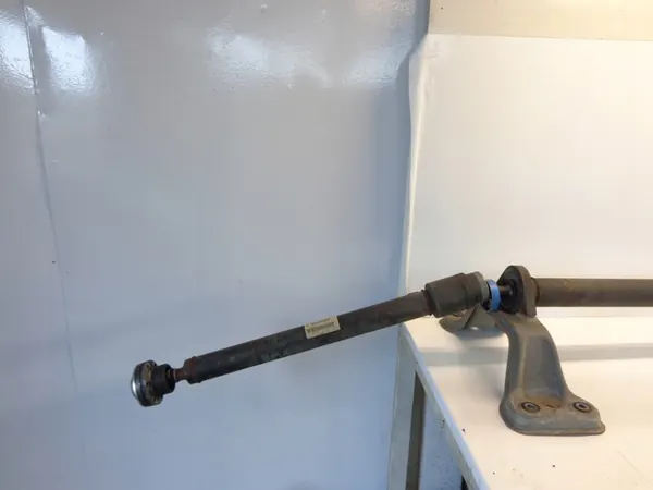 VOLVO XC70 2 II 2.4 D5 Drivaxel P30787840 image 9