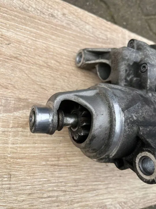 AUDI A4 B9 2.0 TDI Motor de arranque 04L911021B image 6