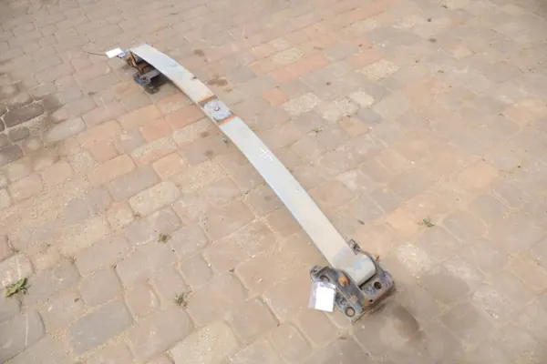 Linke Hinterfeder für Nissan NV400 - OEM Teil image 2