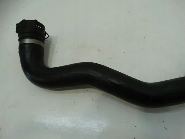 Manguera superior del radiador BMW F30 F31 image 5