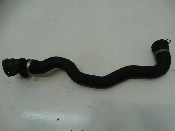 Manguera superior del radiador BMW F30 F31 image 6