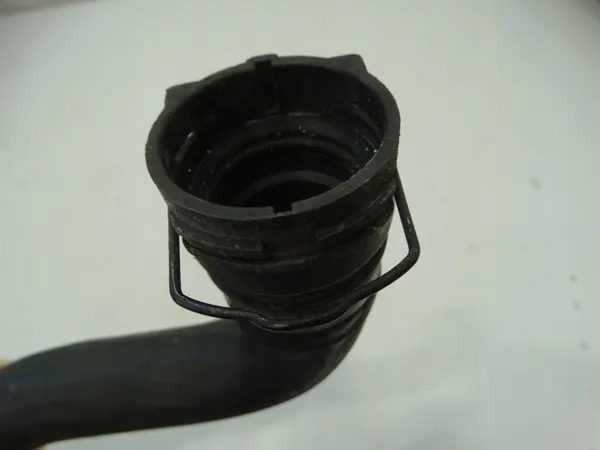 Manguera superior del radiador BMW F30 F31 image 7