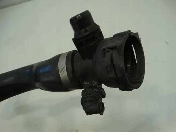Manguera superior del radiador BMW F30 F31 image 8