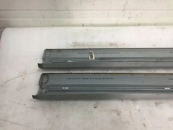 Set de Protège-Bas Mercedes CLK W208 OEM A2086800535 image 9
