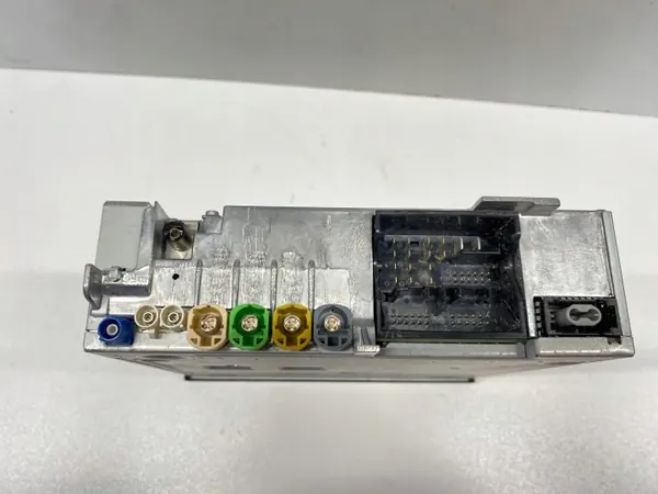 Lector Multimedia OEM 81A035044C para Audi Q2 image 4