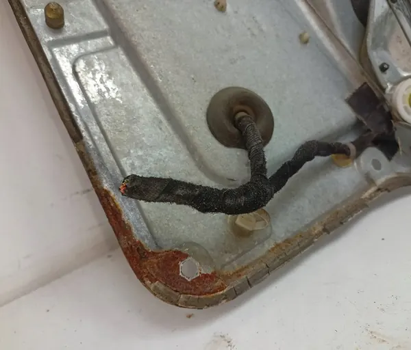 Elemento do mecanismo da janela traseira esquerda Skoda Fabia 1.9 TDI image 7