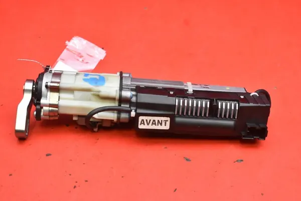 Audi A4 Kofferraumdeckel-Aktuator 8K9827851A image 2