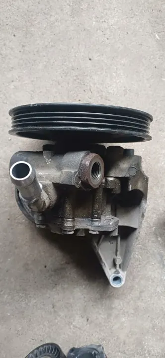 Pompe de direction assistée OEM DRC80066 pour BMW E87 image 2