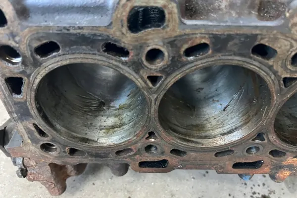 Bloco motor M9R 2.0DCI para Renault Trafic II, Opel Vivaro A image 3