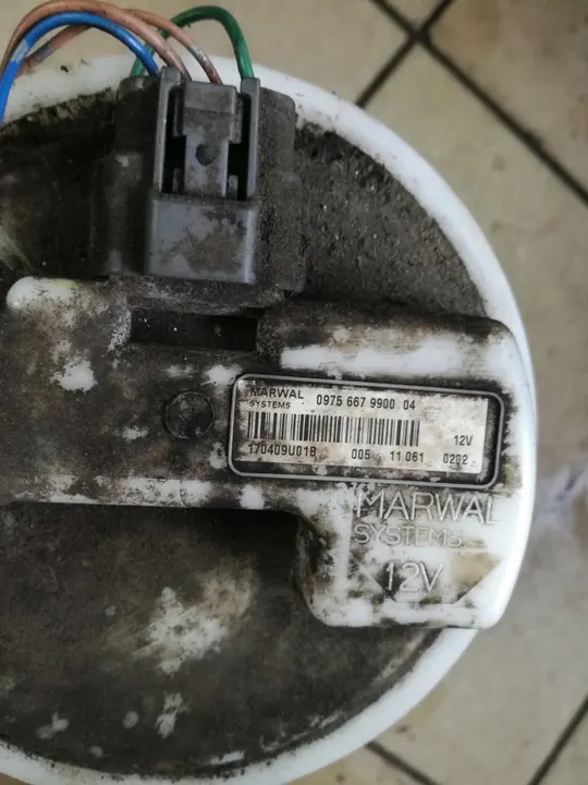 Bomba de combustível Nissan Juke F15 1.6B 170409U01B image 2